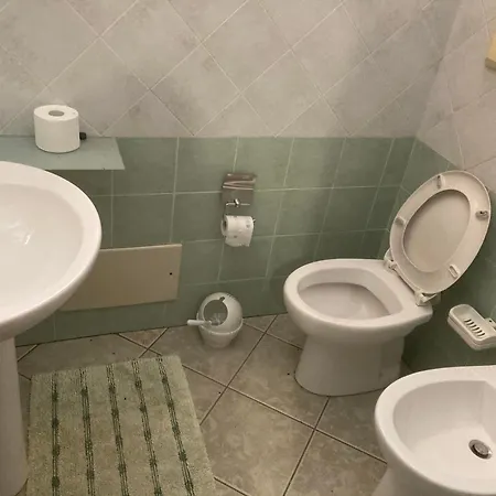 Apartment Monolocale In Zona Tranquilla E Silenziosa Pula